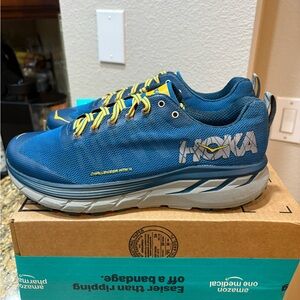 Men’s Hoka Challenger 4 size 9.5